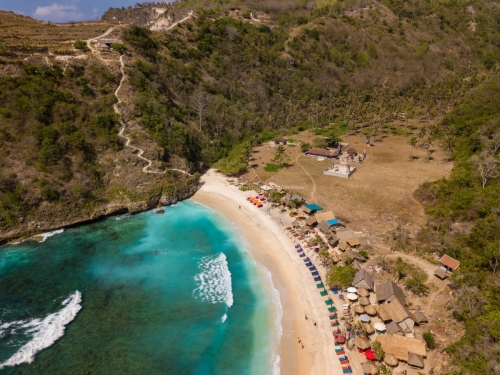 Пляж Atuh, съемка с дрона